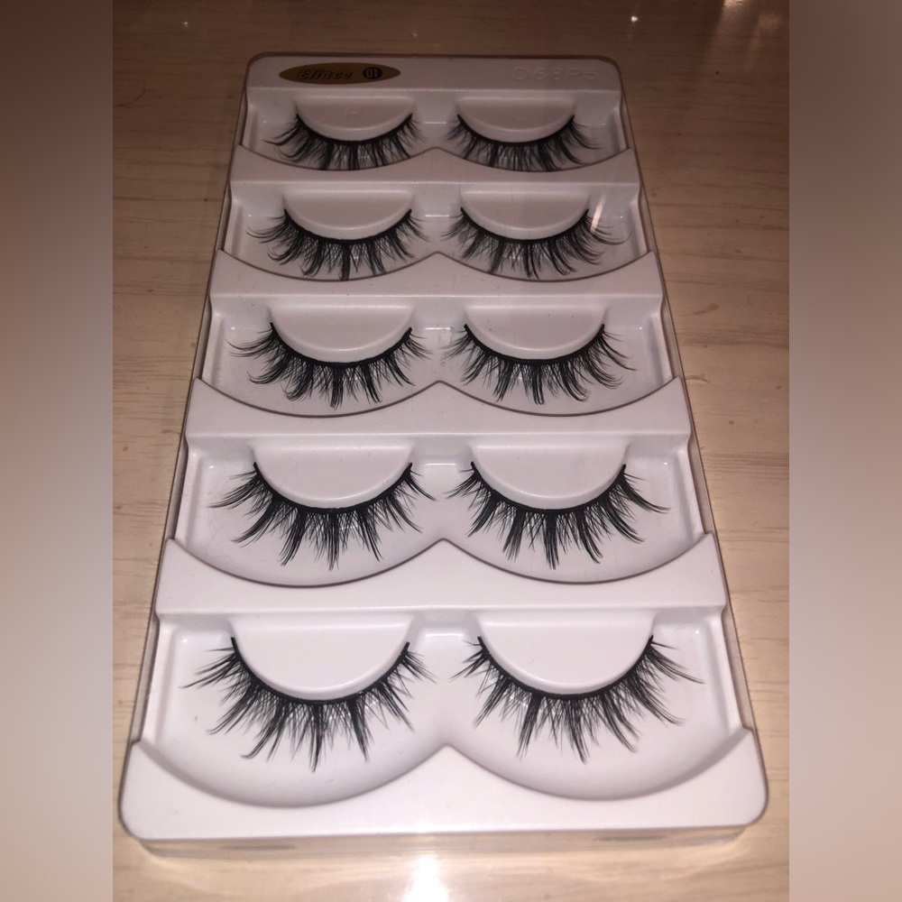 Anime Girl Angel Styled Faux Eyelashes NEW 5 Pairs